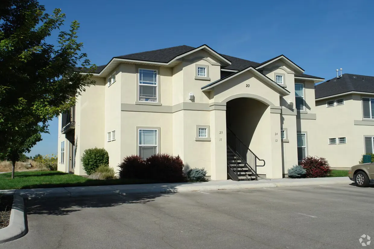 Sage Crest Apartments building in Boise, Idaho